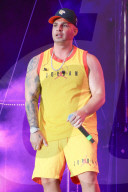 Pietro Lombardi bei seinen Auftritt im Rahmen der "Sommerkonzerte im Stadion – Das Picknickdeckenkonzert" in Erfurt