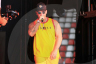 Pietro Lombardi bei seinen Auftritt im Rahmen der "Sommerkonzerte im Stadion – Das Picknickdeckenkonzert" in Erfurt