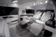 PEOPLE - Sylvester Stallones Super-Luxus-SUV steht zum Verkauf