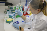 NEWS - Coronavirus: Weltweit erster Impfstoff gegen COVID-19 in Russland entwickelt
