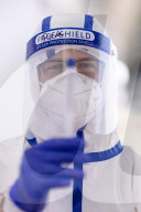 NEWS - Coronavirus: Coronatests am Flughafen Köln-Bonn