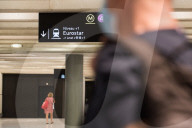 NEWS - Coronavirus: Reisende am Gare du Nord - Paris
