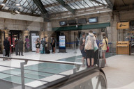 NEWS - Coronavirus: Reisende am Gare du Nord - Paris