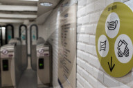 NEWS - Coronavirus: Reisende am Gare du Nord - Paris