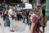 NEWS - Coronavirus: Reisende am Gare du Nord - Paris