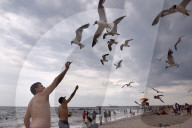 NEWS - Coronavirus: Sommertag am Strand von Coney Island, NY