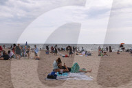 NEWS - Coronavirus: Sommertag am Strand von Coney Island, NY