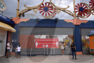 NEWS - Coronavirus: Sommertag am Strand von Coney Island, NY