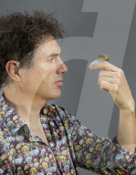 Experience: I helped a snail find love
It is difficult for lefty snails to mate with normal snails because they have genitals on the opposite side of their head.