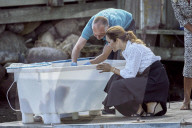 ROYALS - Kronprinzessin Mary von Dänemark entlässt Nagelrochen ins Meer