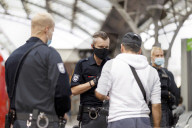 NEWS - Coronavirus: Kontrolle der Einhaltung der Maskenpflicht in Bus und Bahn in Deutschland
