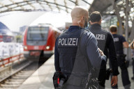 NEWS - Coronavirus: Kontrolle der Einhaltung der Maskenpflicht in Bus und Bahn in Deutschland