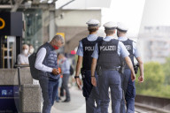 NEWS - Coronavirus: Kontrolle der Einhaltung der Maskenpflicht in Bus und Bahn in Deutschland