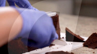 FEATURE - Turnschuhpaar ist eigentlich ein Kuchen
