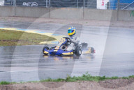 ROYALS - Prinz Carl Philip von Schweden nimmt bei starkem Regen am Kart-Rennen im GTR-Motorpark in Eskilstuna, Schweden, teil