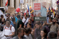 NEWS - Coronavirus: Proteste gegen Coronavirus-Massnahmen in Berlin