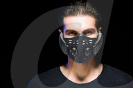 FEATURE - Schutzmaske spielt auch Musik ab und hat GPS