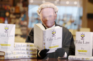 NEWS - "The Secret Barrister" lanciert Buch in London