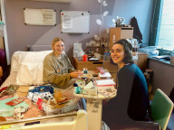 SCHICKSALE - Nach der Rückkehr aus einem Rucksackurlaub entpuppt sich der Jetlag von Ella Dawson als aggressiver Blutkrebs