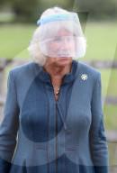 ROYALS - Camilla, Herzogin von Cornwall, besucht medizinische Spürhunde