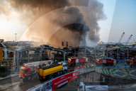 NEWS -  Beirut: Grossbrand im Hafen Wochen nach der Explosion