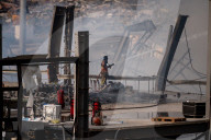 NEWS -  Beirut: Grossbrand im Hafen Wochen nach der Explosion