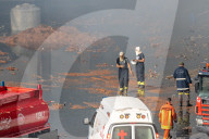 NEWS -  Beirut: Grossbrand im Hafen Wochen nach der Explosion