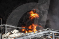 NEWS - Grossbrand im Hafen von Beirut