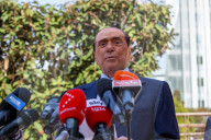 NEWS - Silvio Berlusconi verlässt das Krankenhaus San Raffaele 