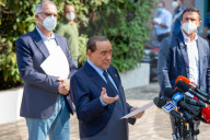 NEWS - Silvio Berlusconi verlässt das Krankenhaus San Raffaele 