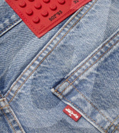 FEATURE -   Lego kreiert mit Levi's eine neue Modekollektion
