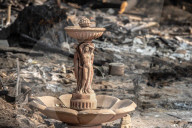 NEWS - ZerstÃ¶rung nach den WaldbrÃ¤nden im Santa Cruz County, Kalifornien