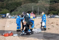 NEWS - An der englischen Kanalküste: Bootsflüchtlinge werden von der Grenzpolizei empfangen