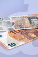 NEWS - Britisches Pfund, US-Dollar, Euro, Schweizer Franken (Symbolbilder)