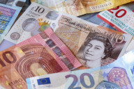 NEWS - Britisches Pfund, US-Dollar, Euro, Schweizer Franken (Symbolbilder)