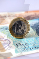 NEWS - Britisches Pfund, US-Dollar, Euro, Schweizer Franken (Symbolbilder)