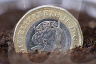 NEWS - Britisches Pfund, US-Dollar, Euro, Schweizer Franken (Symbolbilder)