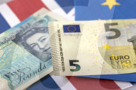 NEWS - Britisches Pfund, US-Dollar, Euro, Schweizer Franken (Symbolbilder)