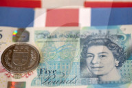 NEWS - Britisches Pfund, US-Dollar, Euro, Schweizer Franken (Symbolbilder)