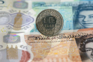 NEWS - Britisches Pfund, US-Dollar, Euro, Schweizer Franken (Symbolbilder)