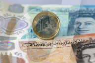 NEWS - Britisches Pfund, US-Dollar, Euro, Schweizer Franken (Symbolbilder)
