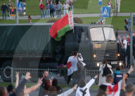 NEWS - Belarus: Massenproteste nach heimlicher Vereidigung Lukaschenkos in Minsk
