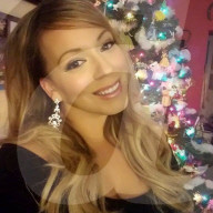 FEATURE - Lookalike: Ex-Militärpolizistin kassiert über 1500 Pfund pro Stunde als Mariah Carey Doppelgängerin
