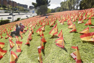NEWS - Coronavirus: Mehr als 50'000 Flaggen für die spanischen Opfer des Coronavirus in Madrid