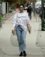 Bailee Madison runs a few errands on her last day in Vancouver after wrapping Cinderella Story