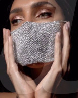 FEATURE - Diamant- und Weissgold-Gesichtsmaske zum Preis von 250'000 USD
