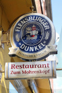 NEWS - Kieler Restaurant "Zum Mohrenkopf": Schwarzer Gastronom Andrew Onuegbu sorgt für aktuelle Debatte um rassistische Restaurantnamen