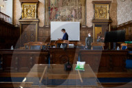 NEWS - Prozessbeginn gegen Bernard Tapie in Paris