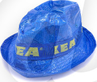 FEATURE -  IKEA USA verkauft Hut im Design seiner berühmten blauen Tragetasche