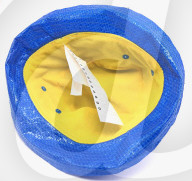 FEATURE -  IKEA USA verkauft Hut im Design seiner berühmten blauen Tragetasche